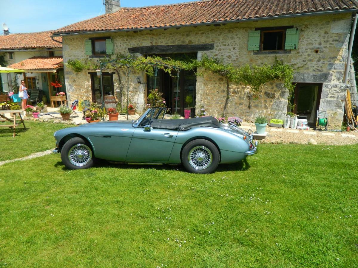 Chez Daisy Villa Montbron Exterior photo